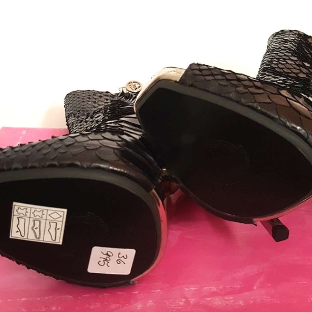 MASSIMO OGAMA BLACK GENUINE PYTHON Opentoe Heels Boots. Made In Italy. Size 36. - Picture 8 of 9